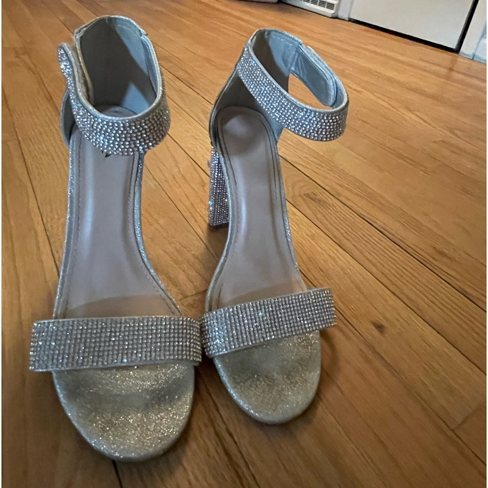 Silver heels size 7